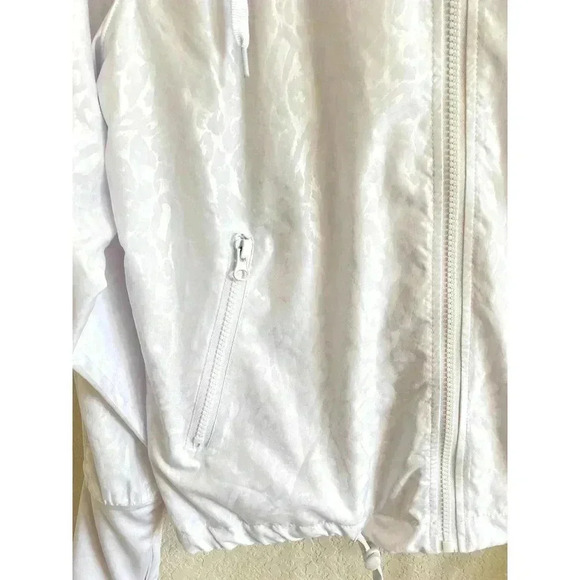 Zyia Activewear White Cheetah Leopard Windbreaker Jacket Women's Size Small - Picture 3 of 10